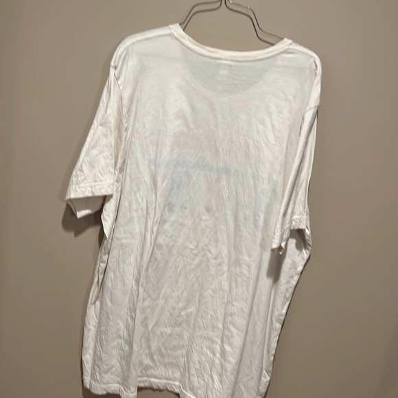 Bella Canvas Tee! In a world where you can be anything Be Kind! Excellent Cond! - Picture 4 of 4